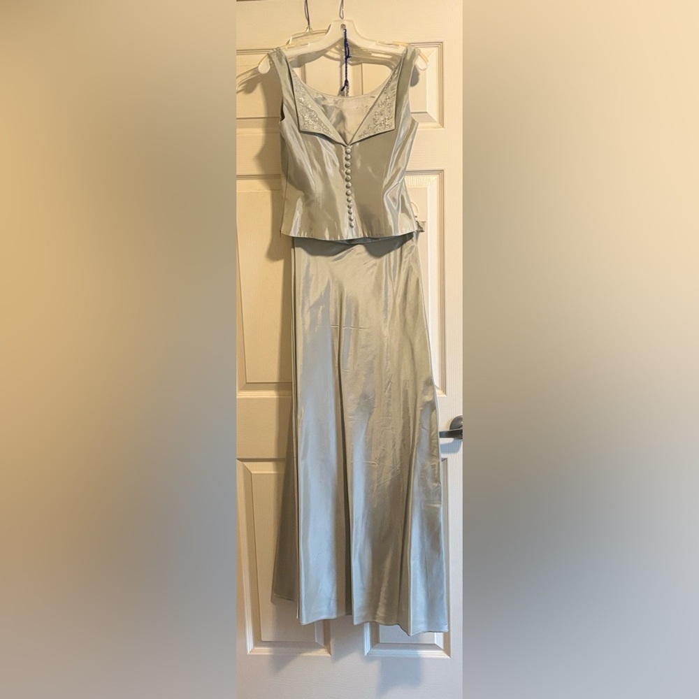 Elegant Sage Women's Skirt with Top